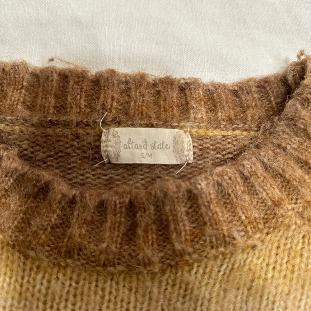 Sweater - Picture 4 of 4